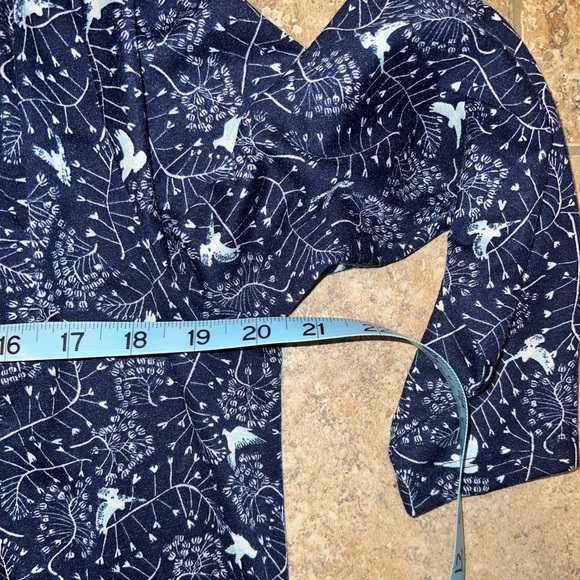 H&M top with 3/4 sleeves - Picture 5 of 8